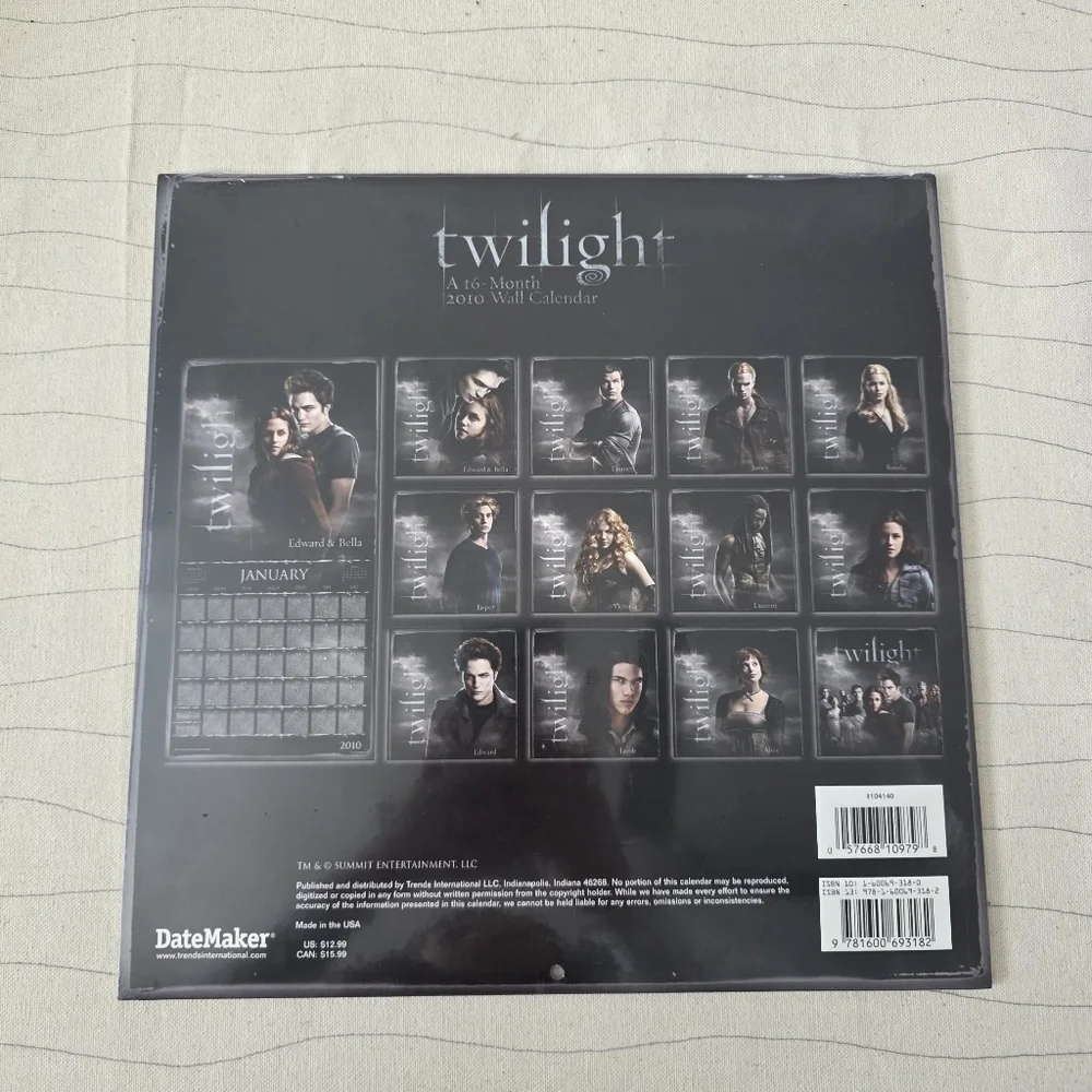 Twilight 2010 Collectable Wall Calendar - 16 Month - NEW